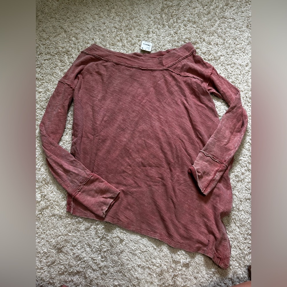Free People off-the-shoulder shirt. Medium. NWT.